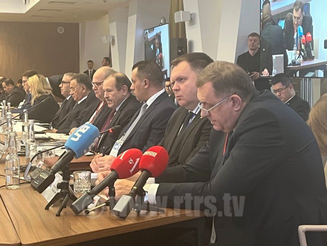 Додик на безбједносном форуму Додик на безбједносном форуму - Фото: РТРС