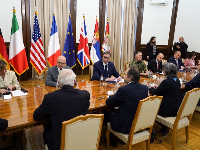 Vučić sa ambasadorima Kvinte (Foto: TANJUG/ JADRANKA ILIĆ/ bs) Vučić sa ambasadorima Kvinte (Foto: TANJUG/ JADRANKA ILIĆ/ bs)