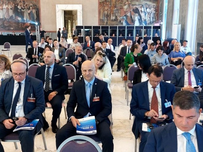 Кострешевић на конференцији "Подршка борби против тешког криминала на Западном Балкану" Кострешевић на конференцији "Подршка борби против тешког криминала на Западном Балкану" - Фото: Уступљена фотографија