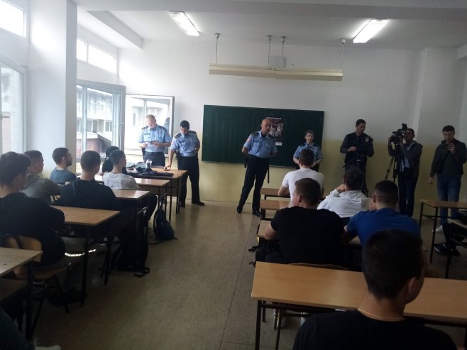 Бањалука - полиција - предавање Бањалука - полиција - предавање - Фото: СРНА