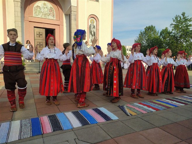 Srbac - smotra folklora (Foto: SRNA)