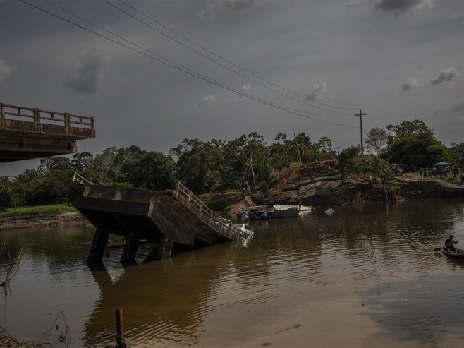 Урушавање моста (Фото: EPA-EFE/Raphael Alves/илустрација) - 