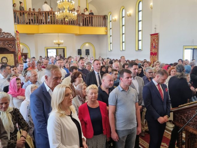 Бањалука: Дочекана чудотворна икона Богородице Брзопомоћнице; Присуствује и Цвијановићева (ФОТО)