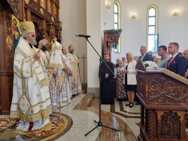 Цвијановићева присуствује Светој архијерејској литургији - Фото: РТРС