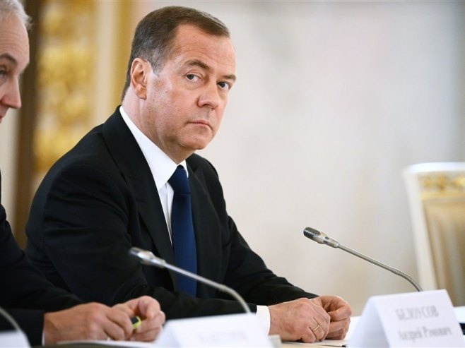 Дмитриј Медведев (Фото: EPA-EFE/ALEXEY MAYSHEV / SPUTNIK / KREMLIN POOL MANDATORY CREDIT) Дмитриј Медведев (Фото: EPA-EFE/ALEXEY MAYSHEV / SPUTNIK / KREMLIN POOL MANDATORY CREDIT) -