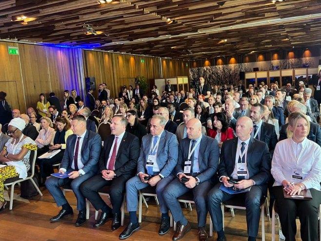 Нешић на отварању дводневне конференције о миграцијама на Јахорини Нешић на отварању дводневне конференције о миграцијама на Јахорини - Фото: РТРС