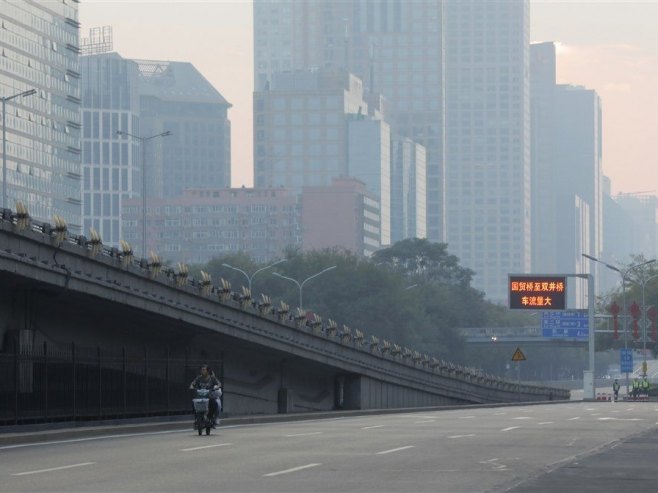 Улице Кине (Фото: EPA-EFE/WU HONG, илустрација) - 