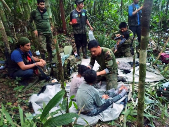 Колумбија: Пронађено четворо дjеце (Фото: EPA-EFE/MILITARY FORCES OF COLOMBIA) Колумбија: Пронађено четворо дjеце (Фото: EPA-EFE/MILITARY FORCES OF COLOMBIA) -