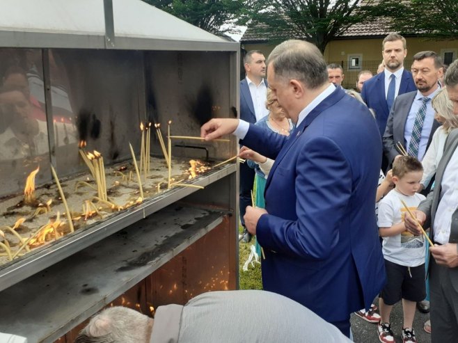 Dodik u Mauthauzenu (Foto: RTRS)