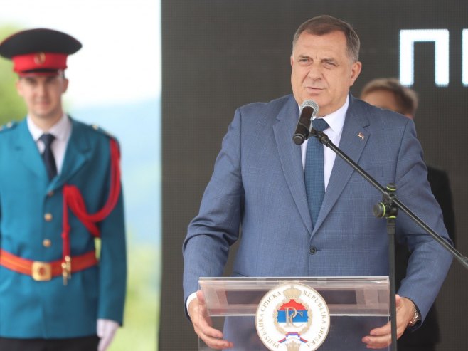 Дуге Њиве - Милорад Додик Дуге Њиве - Милорад Додик - Фото: predsjednikrs.rs/Borislav Zdrinja