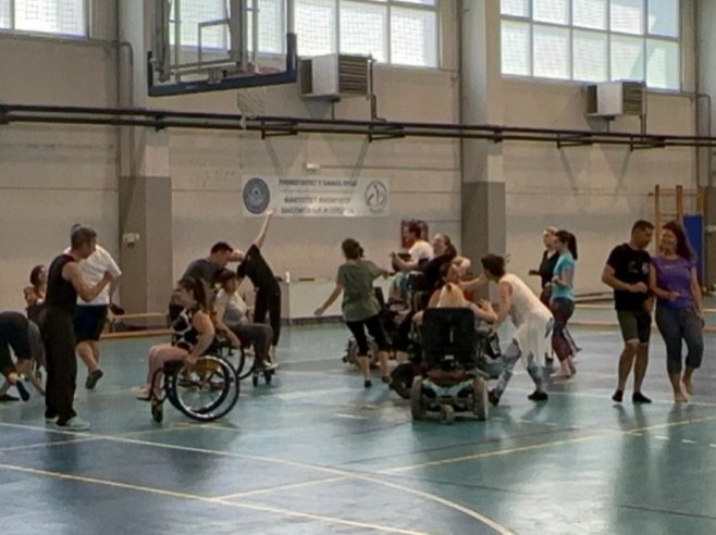 Инвалидитет није препрека у плесној заједници - Фото: РТРС
