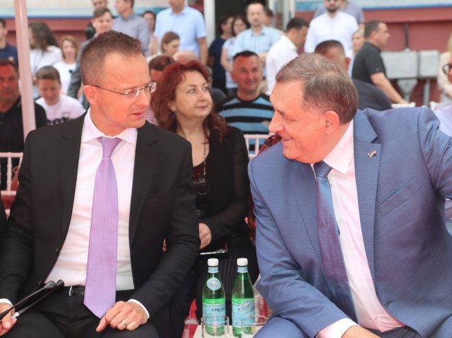 Петер Сијарто и Милорад Додик Петер Сијарто и Милорад Додик - Фото: predsjednikrs.rs/Borislav Zdrinja