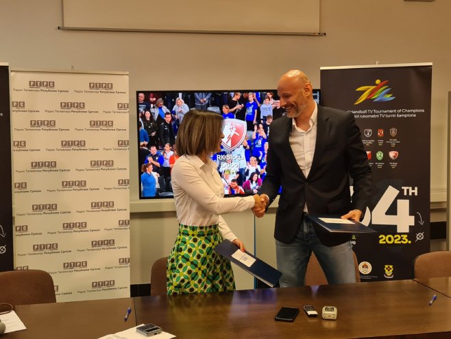 Potpisivanje ugovora o rukometnom turniru u Doboju (Foto: RTRS)