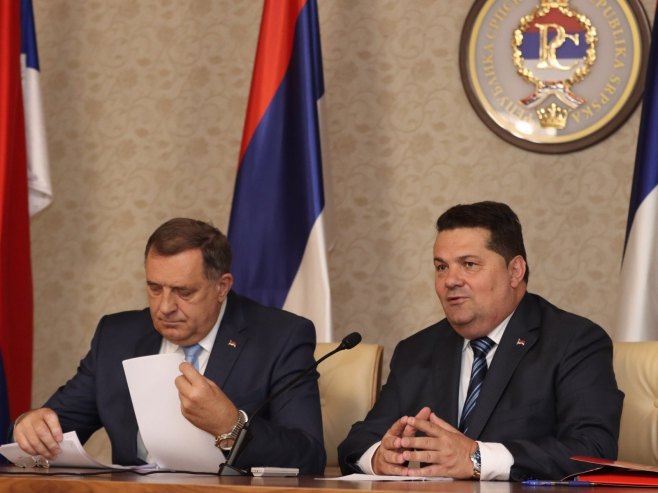 Милорад Додик и Ненад Стевандић Милорад Додик и Ненад Стевандић - Фото: predsjednikrs.rs/Borislav Zdrinja