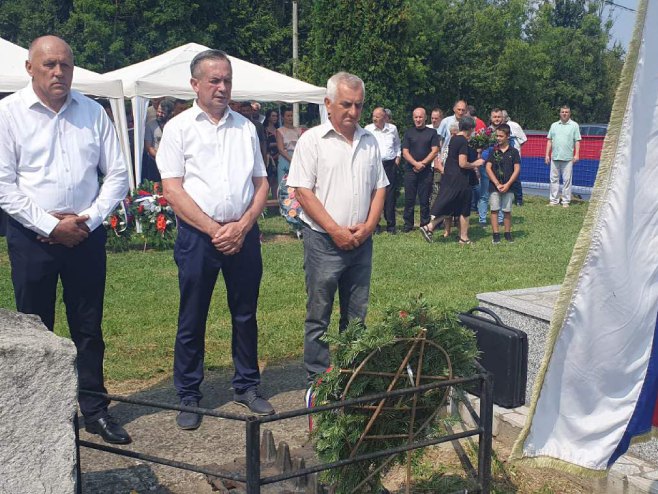 Парастос у Броду Парастос у Броду - Фото: СРНА