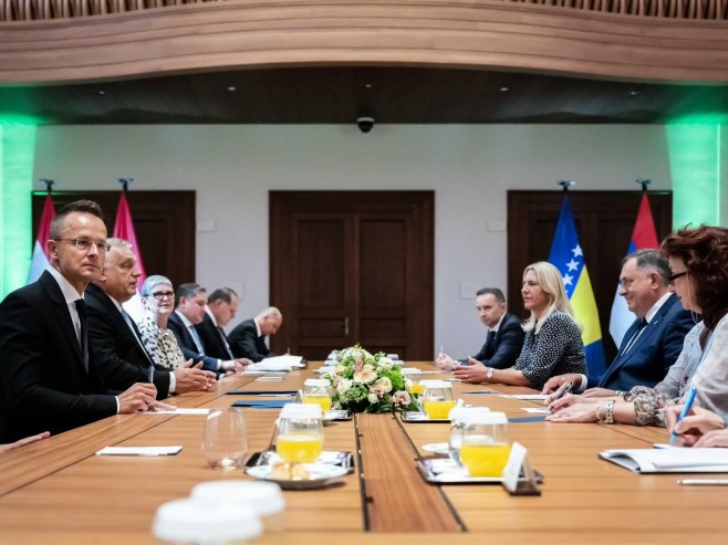 Додик и Цвијановић са Орбаном (Фото: FB/Szijjártó Péter) Додик и Цвијановић са Орбаном (Фото: FB/Szijjártó Péter) -