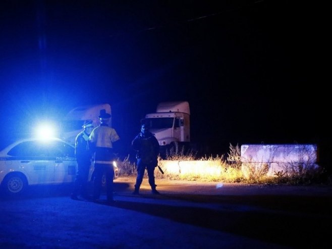 Полиција на мјесту пада авиона (Фото: EPA-EFE/ANATOLY MALTSEV) Полиција на мјесту пада авиона (Фото: EPA-EFE/ANATOLY MALTSEV) -