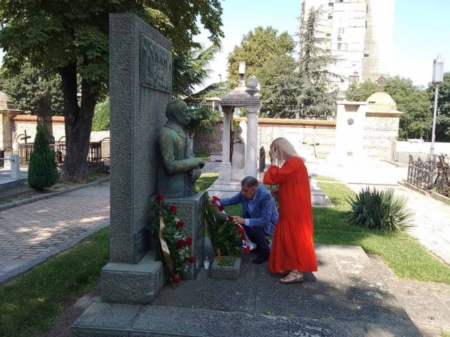 Beograd - polaganje vijenaca na Kočićev spomenik (Foto: RTRS)