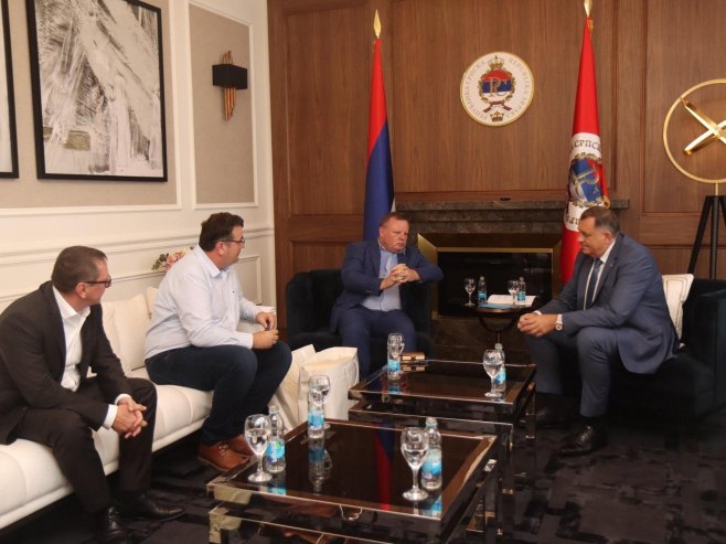 Додик са делегацијом Целекса - Фото: Уступљена фотографија