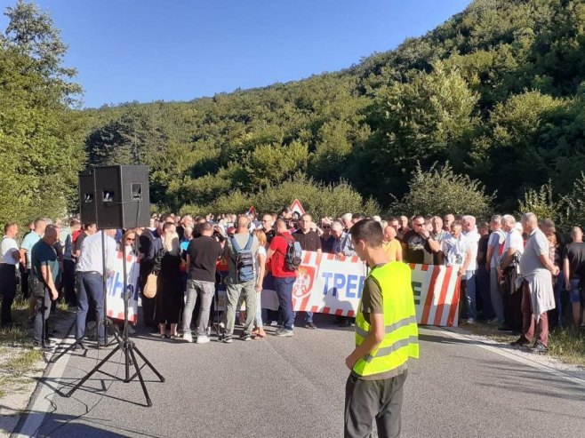 Trebinje - mirni protest Granice postoje - Foto: RTRS