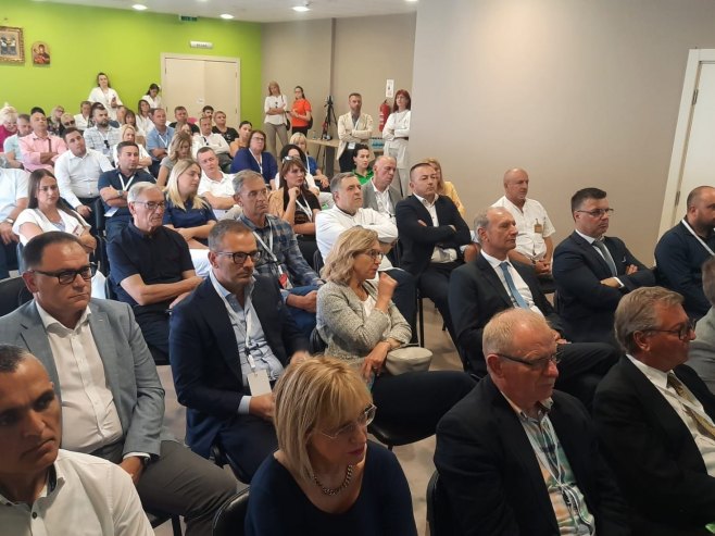 Озваничен почетак рада Центра за вјештачку интелигенцију у Бијељини Озваничен почетак рада Центра за вјештачку интелигенцију у Бијељини - Фото: СРНА