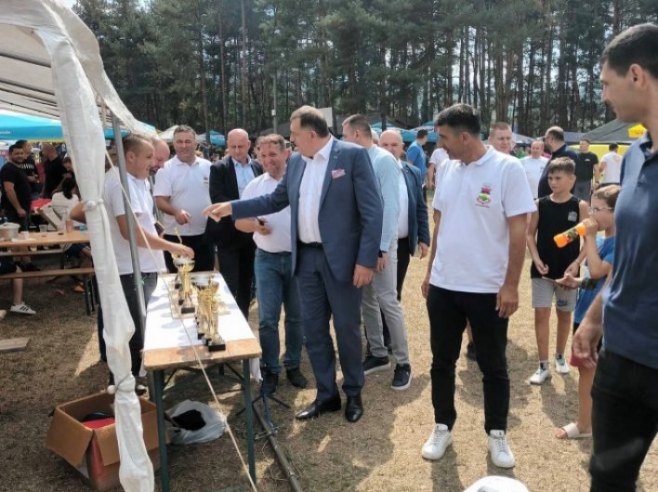 Додик у Осмацима - Фото: СРНА