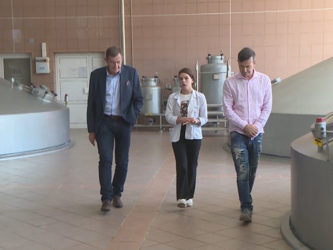 Војин Митровић у посјети Бањалучкој пивари Војин Митровић у посјети Бањалучкој пивари - Фото: РТРС