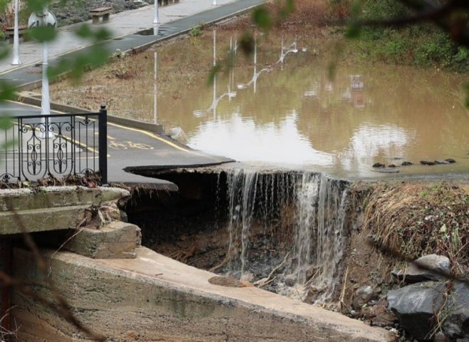 Поплава (Фото: EPA-EFE/STR/илустрација) - 
