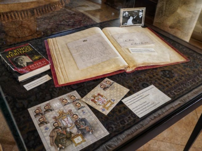 Изложба о краљу Петру II отворена у Краљевском двору - Фото: ТАНЈУГ