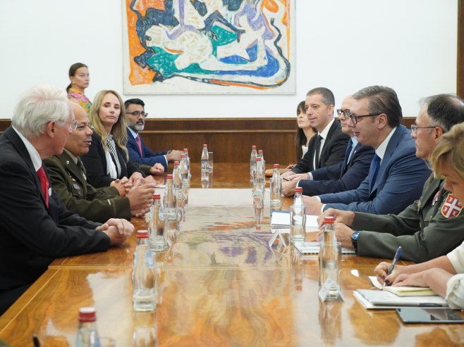 Вучић са делегацијом Националне гарде Охаја (Фото: TANJUG/ VLADIMIR ŠPORČIĆ) - 