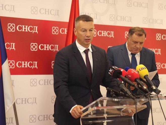 Милорад Додик и Ненад Нешић (Фото: Zipaphoto/borislav zdrinja) Милорад Додик и Ненад Нешић (Фото: Zipaphoto/borislav zdrinja) -