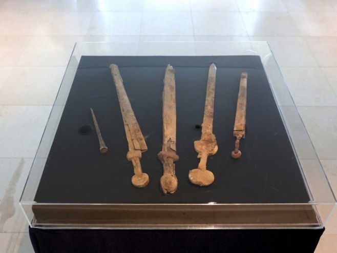 Римски мачеви (Фото: EPA-EFE/ABIR SULTAN) Римски мачеви (Фото: EPA-EFE/ABIR SULTAN) -