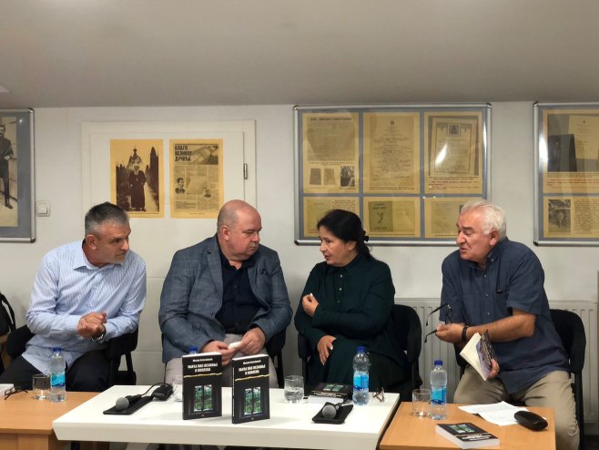 Промоција књиге "Убиће нас незнање и похлепа" Промоција књиге "Убиће нас незнање и похлепа" - Фото: РТРС