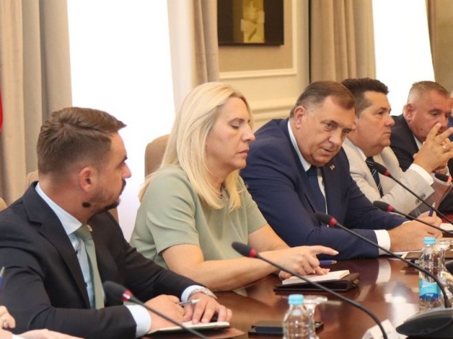 Прањић на састанку у Палати Републике - Фото: predsjednikrs.rs/Borislav Zdrinja