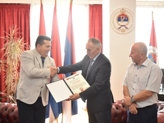 Стевандић са представницима Асоцијације Ствараоца Српске (Фото: НСРС) 