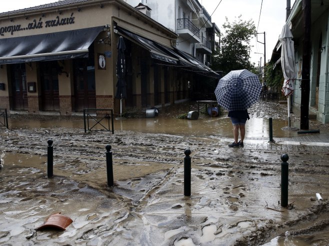Кишна олуја ''Данијел'' (Фото: EPA-EFE/YANNIS KOLESIDIS) Кишна олуја ''Данијел'' (Фото: EPA-EFE/YANNIS KOLESIDIS) -