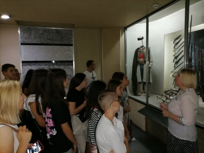 Đaci iz Hercegovine u Beogradu (Foto: Tanjug/MO i Vojska Srbije) Đaci iz Hercegovine u Beogradu (Foto: Tanjug/MO i Vojska Srbije)