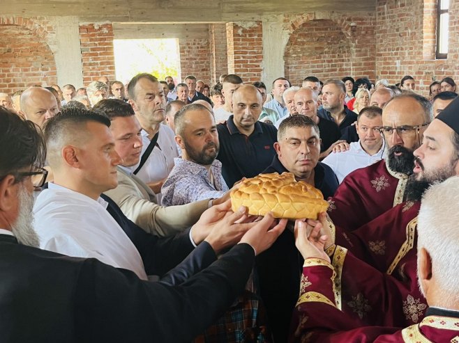 Слава Храма у Међувођу код Козарске Дубице Слава Храма у Међувођу код Козарске Дубице - Фото: РТРС