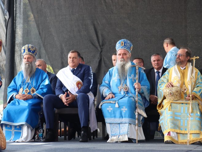 Патријарх Порфирије и Милорад Додик Патријарх Порфирије и Милорад Додик - Фото: predsjednikrs.rs/Borislav Zdrinja