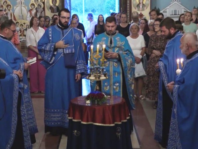 Храм у Добоју обиљежио крсну славу Храм у Добоју обиљежио крсну славу - Фото: РТРС