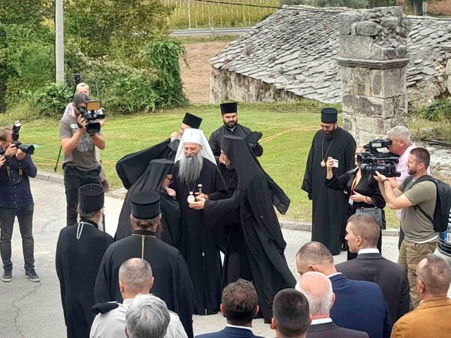 Дочек патријарха Порфирија Дочек патријарха Порфирија - Фото: РТРС