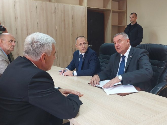 Радован Вишковић