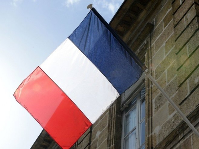 Застава Француске (Фото: EPA/CAROLINE BLUMBERG/илустрација) - 