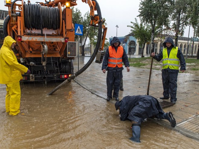 Невријеме у Грчкој (Фото: EPA-EFE/HATZIPOLITIS NICOLAOS) Невријеме у Грчкој (Фото: EPA-EFE/HATZIPOLITIS NICOLAOS) -