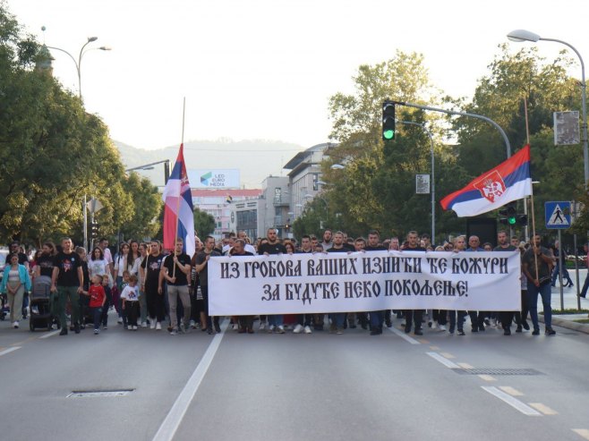 Српска одаје почаст страдалим Србима у селу Бањска на сјеверу КиМ (ФОТО/ВИДЕО)