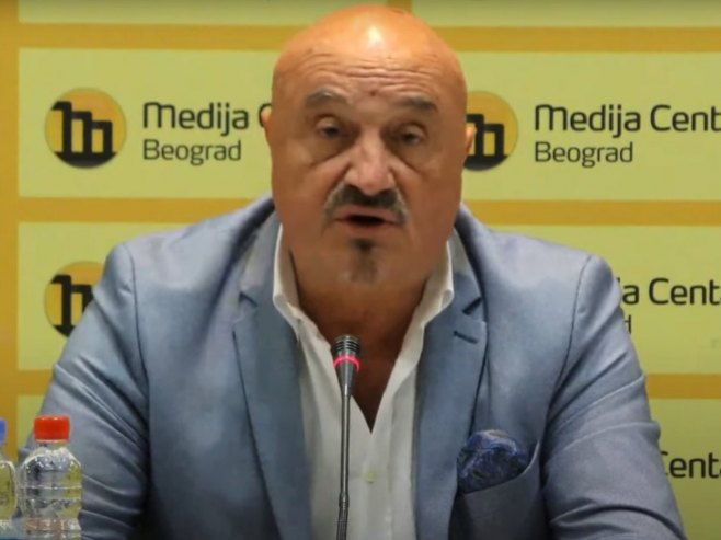 Прес Горана Петронијевића Прес Горана Петронијевића - Фото: Screenshot/YouTube