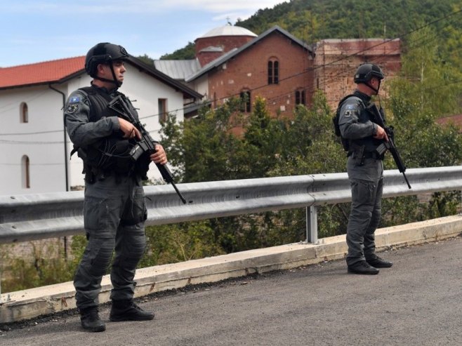 Тзв. косовска полиција (Фото: EPA-EFE/GEORGI LICOVSKI/илустрација) - 