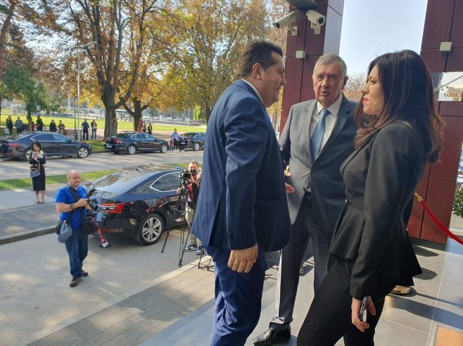 Stevandić, Radmanović i Vulić (Foto: RTRS) Stevandić, Radmanović i Vulić (Foto: RTRS)