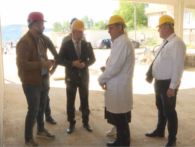 Објекат у изградњи УКЦ-а, обишли Шеранић и Ђајић Објекат у изградњи УКЦ-а, обишли Шеранић и Ђајић - Фото: РТРС