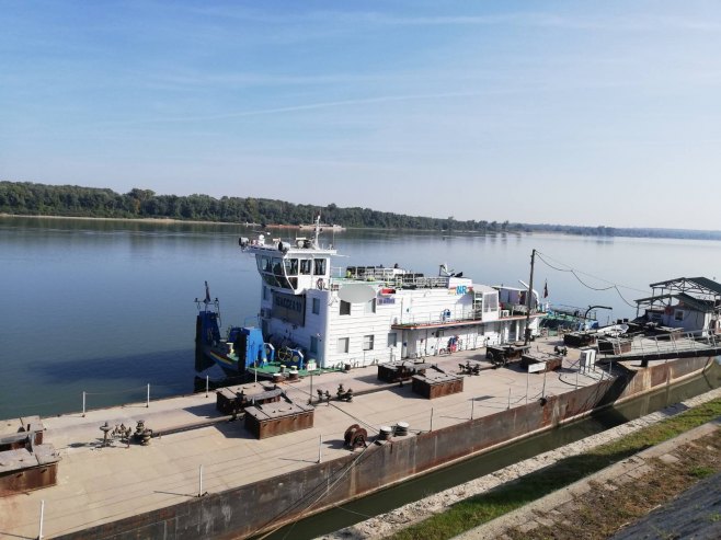 Spriječeno krijumčarenje nafte (Foto: TANJUG/ MINISTARSTVO FINANSIJA-UPRAVA CARINA, fotografija niske rezolucije/ nr) 
